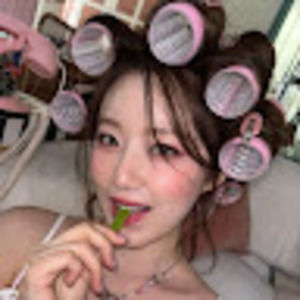 Meet your Posher, Ella